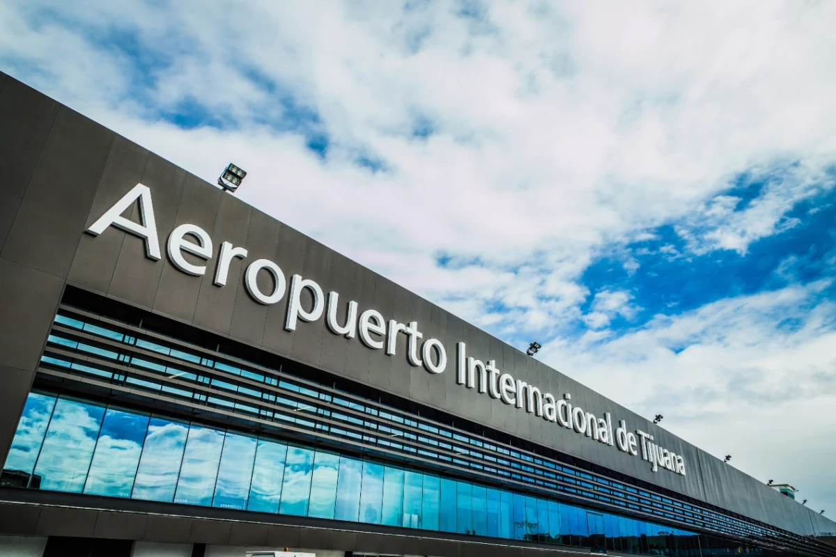 Operación estable en el Aeropuerto de Tijuana pese a algunas demoras; autoridades recomiendan verificar el estatus de los vuelos