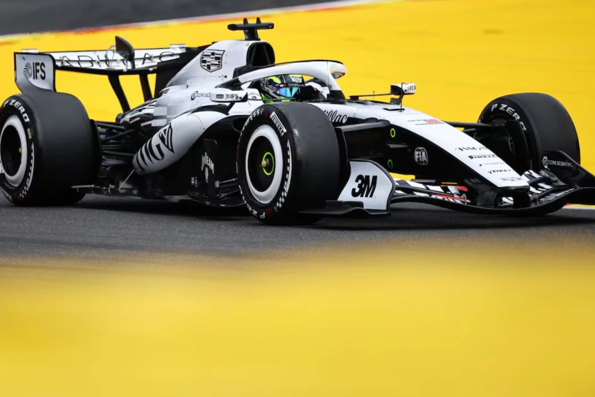 Checo Pérez sigue un paso por detrás de Bottas en los Libres 3... Antonelli se muestra intratable