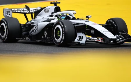 Checo Pérez sigue un paso por detrás de Bottas en los Libres 3... Antonelli se muestra intratable