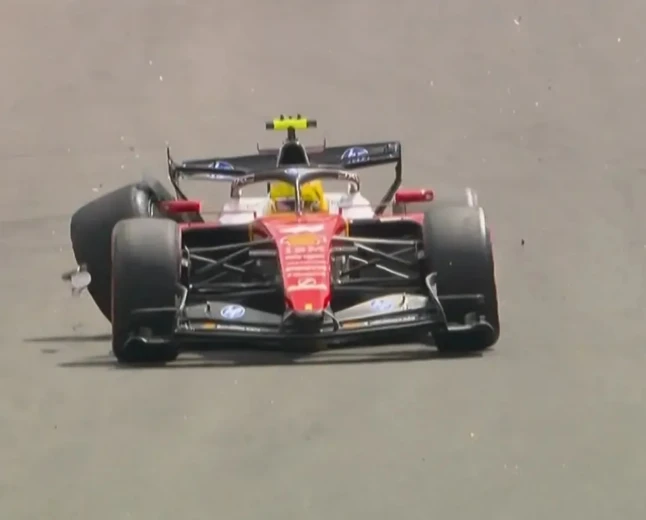 ¡Hamilton sufre un accidente y salva de milagro su participación en la clasificación!