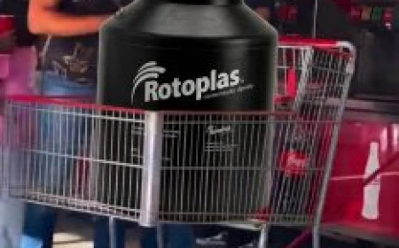 A ver, ¿qué pasó aquí? Cliente de Costco es captado rellenando garrafones con refresco